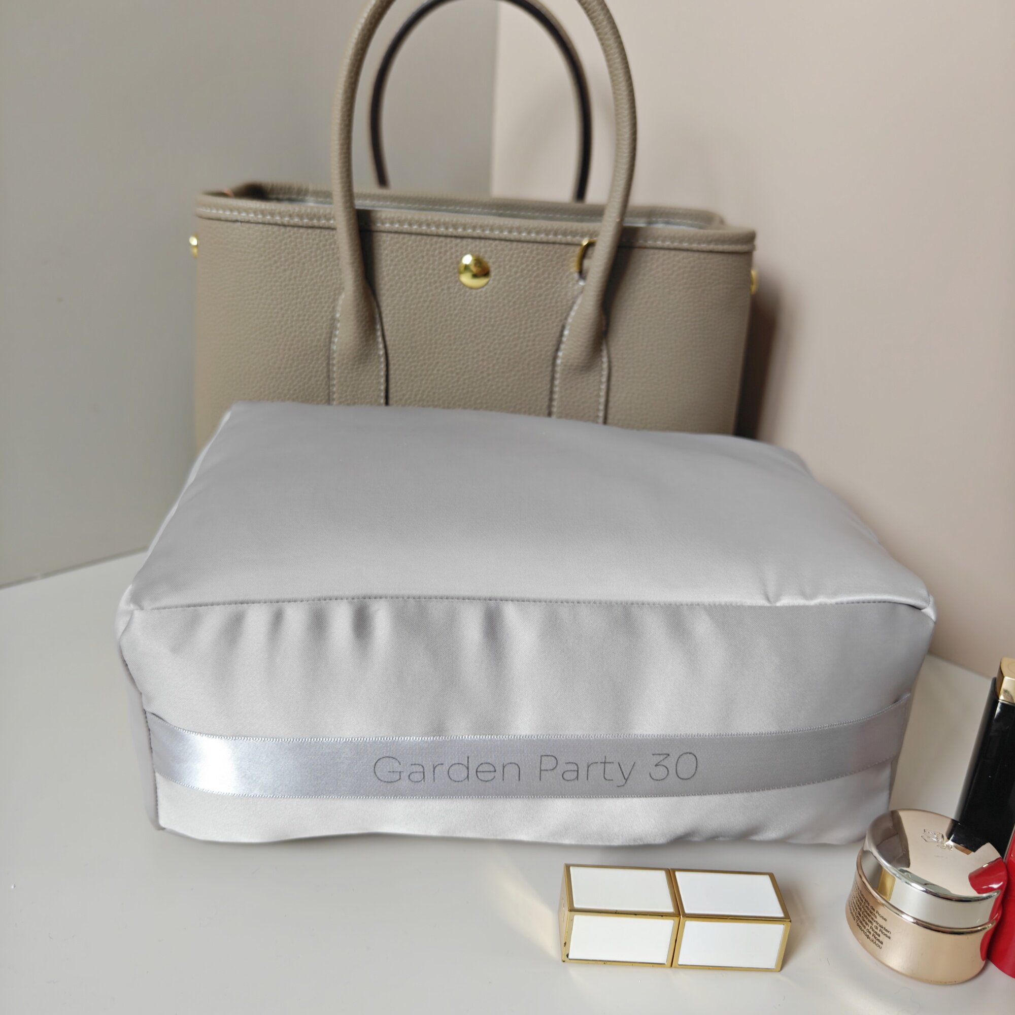 Cocok untuk Tas Tangan Wanita  - Woman In Bag ulasan dan harga